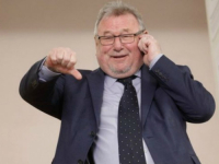 VIC DANA: Dva komarca letjela u Saboru, a kad jedan ugleda Šeksa – urnebes…