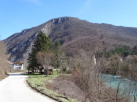 ČIST ZRAK, NETAKNUTA PRIRODA I UNA KOJA OČARAVA: Život na tromeđi Like, Bosne i Dalmacije... (FOTO)