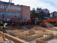 OBEĆAO I 50 MILIONA EURA ZA ALTUN ALEM DŽAMIJU: Vučić prisustvovao početku obnove Opće bolnice u Novom Pazaru