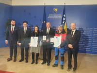 NISU SE DVOUMILI KAD JE TREBALO POMOĆI: Uručena priznanja Udruženju Pomozi.ba i GSS-u za pomoć Turskoj i Siriji