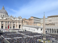 PAPA ĆE UNATOČ BOLESTI SLUŽITI USKRŠNJU MISU NA TRGU SVETOG PETRA: Očekuje se da će...