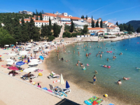 KAKO JE KRENULO, VEĆ SAD TREBA REZERVISATI NOVU GODINU: Neumski hoteli bit će popunjeni od maja do...