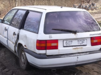 JEDAN ČOVJEK SE (S)NAŠAO: Stari Passat upalio nakon osam godina stajanja na livadi (VIDEO)