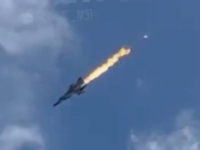 PILOTI SE KATAPULTIRALI: Ruski vojni avion pao u jezero (VIDEO)