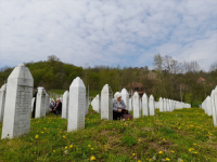 NAJTUŽNIJE MJESTO: Obilježen Dan šehida u Potočarima