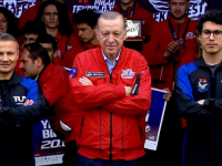 ERDOGAN PONOSAN: Predstavljen turski astronaut koji će provesti 14 dana na Međunarodnoj svemirskoj stanici