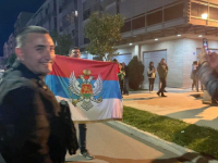 SLAVLJE ISPRED ŠTABA EVROPA SAD: Trobojke, crnogorske zastave i pjesme Kosovu