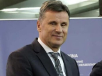 VUČIĆ ĆE DA POLUDI NAKON NAJAVE PREMIJERA FEDERACIJE BiH: Fadil Novalić kaže da će opet povećati penzije; Evo za koliko će biti veće od penzija u Srbiji i RS