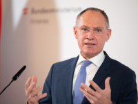 MINISTAR POLICIJE AUSTRIJE OTKRIO: U prošloj godini, 791 dobrovoljan odlazak odnosi se na ljude sa srbijanskim pasošem, a između 200 i 400 njih koji su...