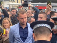 OPŠTA ZBRKA U BANJOJ LUCI: Odgođena deložacija na Staroj autobuskoj stanici, policija legitimisala i Draška Stanivukovića