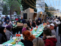 MUBAREK NOĆ LEJLETUL-KADR U MOSTARU: Skoro 1.500 postača i gostiju na zajedničkom iftaru na otvorenom