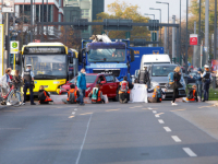 ONI SE NE ŠALE: Klimatski aktivisti 10. dan zaredom blokirali ulice u Berlinu, napravljen zastoj