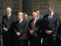 'BILO MU JE TEŠKO...': Mesić iznenada napustio protokol u Jasenovcu