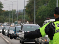 KAD IH UGLEDATE VEĆ JE SVE GOTOVO: Pogledajte kako policajci hvataju vozače u prekršaju, kazne su astronomske…