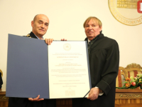 'SB' U REKTORATU UNSA: Braco Dimitrijević dobio počasni doktorat - 'Sarajevo opet pokazalo svoju avangardnost' (FOTO)