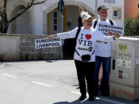 ZA BRAČNI PAR S VIRA AVANTURA POČINJE: Kreću autostopom za Liverpool, imaju zanimljiv plan (FOTO)