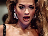 SVE SE VIDI: Zgodna Rita Ora osvanula u vrućem izdanju, svi gledaju u nezinu…