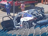 NEVJEROVATNE SCENE: Skupcjeni Porsche završio na tribinama, pogledajte šta se dogodilo…