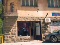NIŠTA NOVO U RS-u: Poster sa likom Vladimira Putina osvanuo u Srebrenici (FOTO)