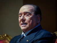 SILVIO BERLUSCONI HITNO PREBAČEN U BOLNICU: Teško stanje bivšeg premijera Italije i gazde fudbalskog GIGANTA