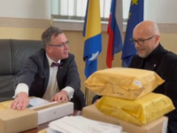 NEKO SE KONAČNO I NAŠALIO ZA 1. APRIL: Pošta za Slovačku 'završila' u slovenačkoj ambasadi (VIDEO)