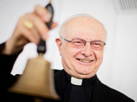 JEDNO S DRUGIM NE IDE: Bivši njemački nadbiskup vratio orden za zasluge zbog prikrivanja pedofilije