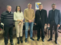 UOČI USKRSA: Nadbiskup Vukšić darovao 500 obroka Gradskoj narodnoj kuhinji u Zenici