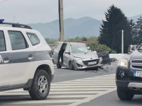 SUDAR KAMIONA I AUTOMOBILA: Teška saobraćajna nesreća kod Viteza
