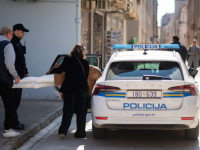 NEOBIČNA INTERVENCIJA: Svećeniku smetala gola lutka pa je pozvao policiju (FOTO)