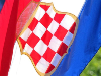 SKANDAL NA GRANICI: Na graničnom prijelazu između Bosne i Hercegovine i Hrvatske osvanula zastava tzv 'Herceg-Bosne' (FOTO)