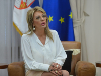 NOVI RAT U SNS-u, VUČIĆ ŠUTI: Jadranka Joksimović udarila na Sinišu Malog - 'Izigravao je moćnog naprednjaka, nudio fotelje svojim...'