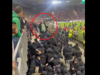 A IMA 59 GODINA, ČETVERO DJECE I UMJETNI KUK: Navijač West Hama u samoodbrani na stadionu nokautirao nekoliko huligana AZ Alkmara (VIDEO)
