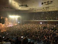 PONOVO PRED SARAJEVSKOM PUBLIKOM: Gibonni večerašnji koncert započeo pjesmom 'Sreća' (FOTO)