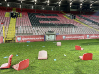 MOGU OČEKIVATI FAKTURU IZ NS BiH: Pogledajte kako izgledaju tribine i travnjak Bilinog Polja nakon divljanja navijača Veleža