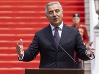 NAKNADA PROPISANA ZAKONOM: Poznato koliko će novca Milo Đukanović mjesečno primati do penzije