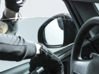 UPOZORENJE VOZAČIMA: Kradljivci automobila imaju nove metode, vrebaju pogodan trenutak za akciju…