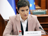 ANA BRNABIĆ USTALA U ODBRANU VUČIĆA I RIJALITIJA: 'Skandalozno je da kažete da je za zločine kriv ON'