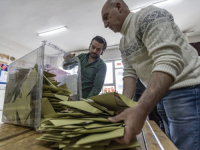 PRELIMINARNI REZULTATI IZBORA U TURSKOJ: Narodni savez, predvođen AK Partijom osigurao većinu u parlamentu