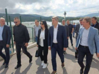 MEHMEDOVIĆ, BORENOVIĆ, BARUČIJA, EMRIĆ: Bh. parlamentarci posjetili Privremeni prihvatni centar 'Lipa'