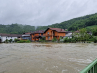 PRIRODNA NESREĆA PROGLAŠENA U CIJELOM KANTONU: Nezapamćene poplave u USK, kiša ne prestaje padati