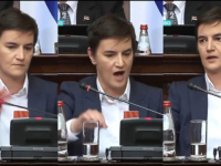CORAXOV KUTAK: Kad Ana Brnabić sama sebi skače u usta; Premijerka Srbije ovih je dana posebno uzrujana...