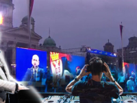 ZA SVE SU KRIVI ELTON JOHN I TEHNO MUZIKA: Da li je ovo najbizarniji snimak sa Vučićevog kontramitinga (VIDEO)