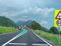 NOVI DIZAJN PODNIH OZNAKA: U Sloveniji su se pojavile zelene trake na cestama, a evo što znače...