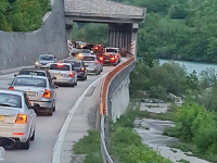 POVRATAK BH. GRAĐANA S JUGA OPET IZAZVAO KOLAPS U SAOBRAĆAJU: Kilometarske kolone prema Sarajevu