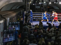 BEZ OBZIRA NA RAT: Održan turnir u boksu u ukrajinskom gradu na zanimljivoj lokaciji