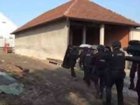 PROCURIO SNIMAK HAPŠENJA MASOVNOG UBICE: Pogledajte kako su specijalci satjerali u ćošak Uroša Blažića (VIDEO) 