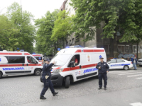 UŽAS U BEOGRADU: Šestorica muškaraca brutalno pretukla mladića i izbola nožem u grudi