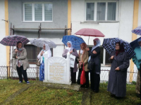 'ZLOČIN BEZ KAZNE KOJI SU POČINILE NAŠE KOMŠIJE': U Srebrenici obilježena 31. godišnjica stravičnog zločina nad bošnjačkim civilima (FOTO)