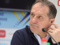 FARUK HADŽIBEGIĆ ZABRINUT: Jedan od stubova naše odbrane doživio povredu, napustio je igru u...