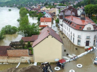 DRAMATIČNO U SUSJEDSTVU: Traje teška borba s poplavama, rijeka Sava probila nasip u...